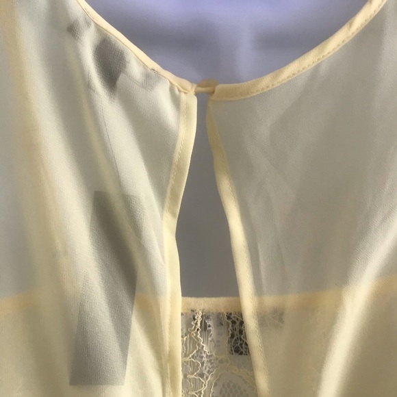 CHIC by Jacob Yellow Flowy Tank Lace Blouse Set - Picture 9 of 16